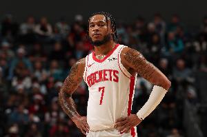 记者：奇才轮换阵容中有7人21岁及以下 他们希望26年选到顶级新秀