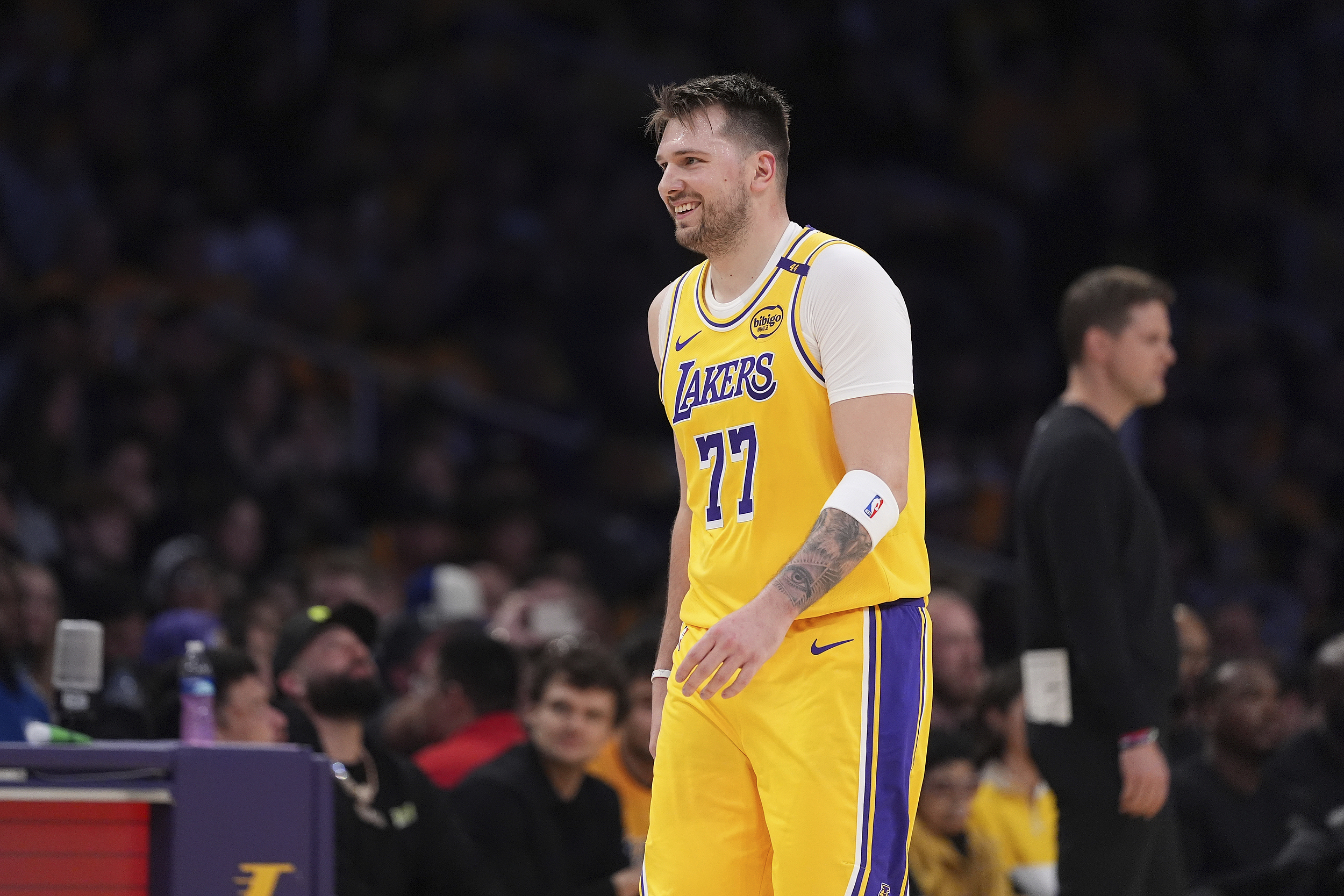 米乐m6yy易游-东契奇开通中国社媒账号，直言最想学诺维茨基的后仰跳投