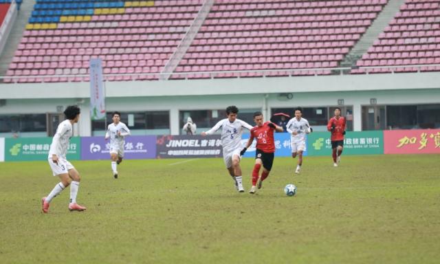 预言成真后又说足球是圆的 殷徐再重逢深藏小九九